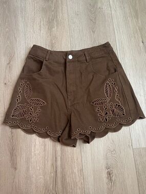 High-Waist Scalloped Hem Embroidered Brown Shorts